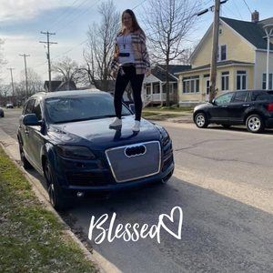 Meet your Posher, Brittany